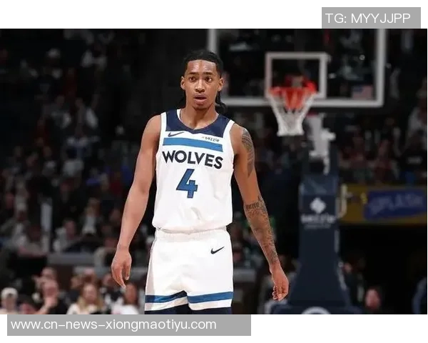 芬奇谈迪林厄姆缺席比赛原因强调战术灵活性与调整空间仍然充足 芬奇谈迪林厄姆缺席比赛原因强调战术灵活性与调整空间仍然充足