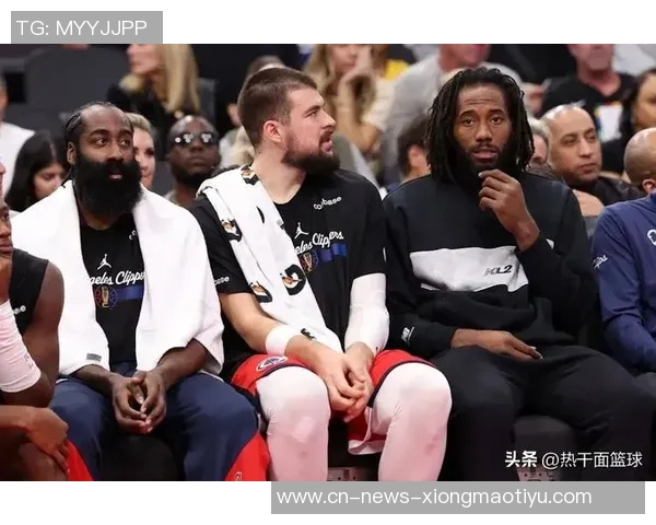 快船苦战联盟倒数第三雷霆球迷欢欣鼓舞享受比赛乐趣 快船苦战联盟倒数第三雷霆球迷欢欣鼓舞享受比赛乐趣